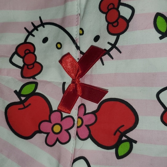 Hello Kitty 2 piece outfit, skirt and top - Picture 2 of 8
